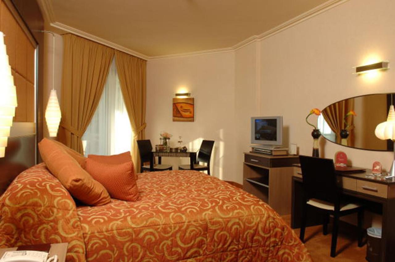 Regency Palace Hotel Джуния Екстериор снимка