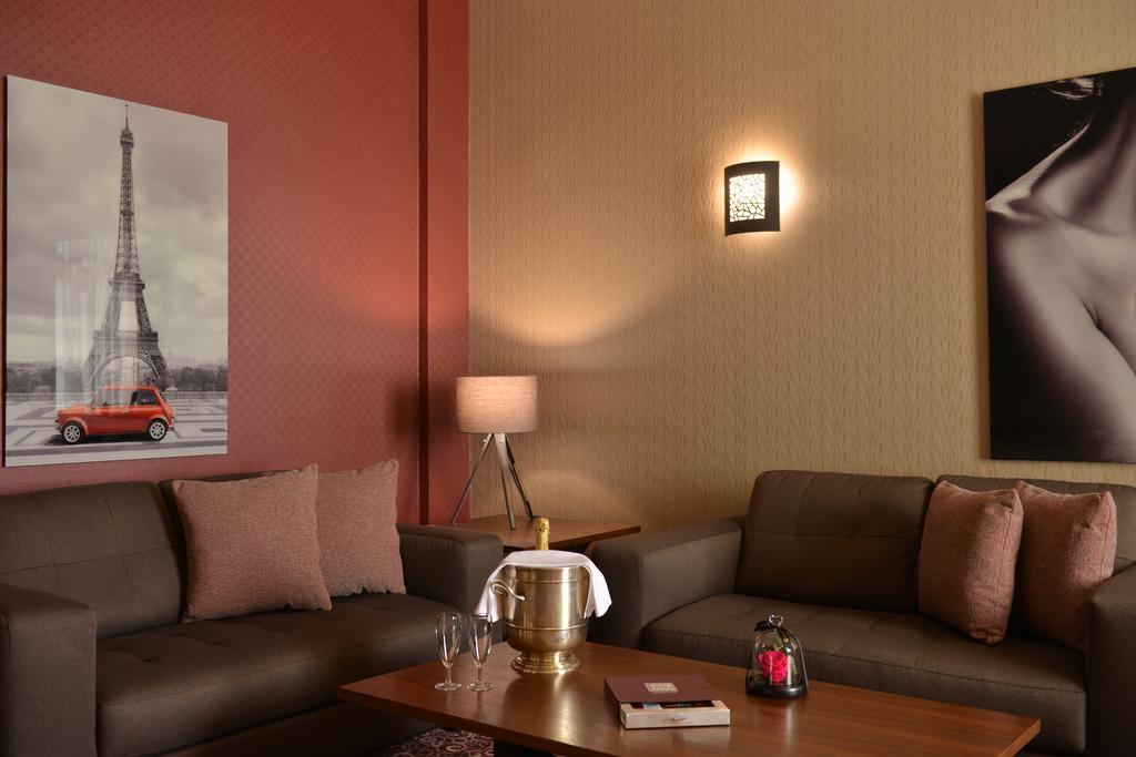 Regency Palace Hotel Джуния Екстериор снимка