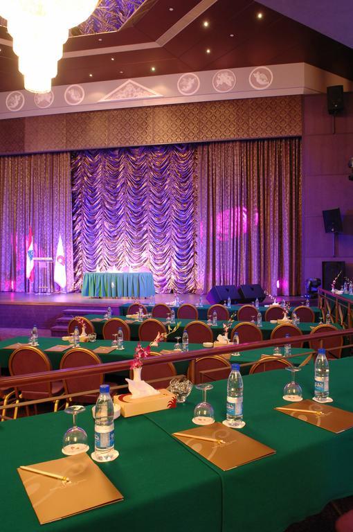 Regency Palace Hotel Джуния Екстериор снимка