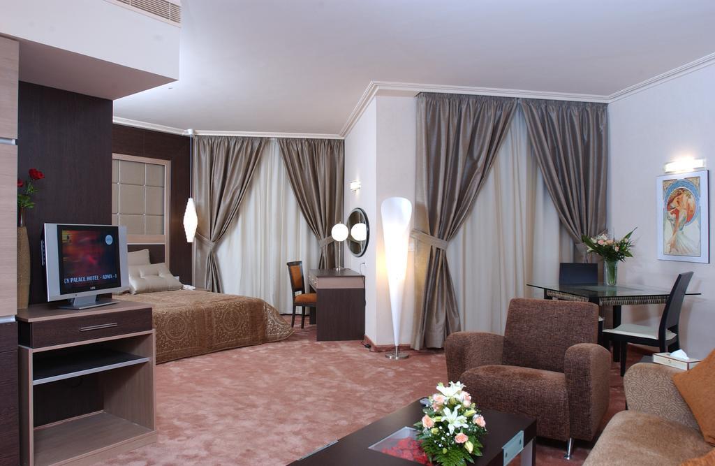 Regency Palace Hotel Джуния Екстериор снимка